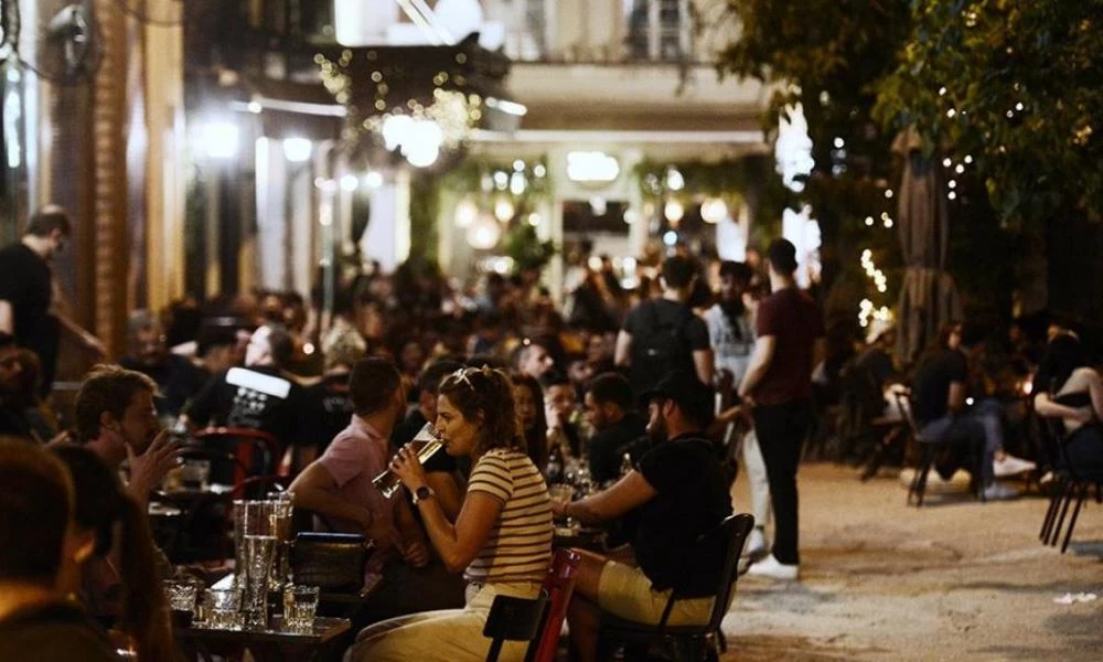 Lockdown: Oι ημερομηνίες-κλειδιά για τις "ανάσες ελευθερίας"